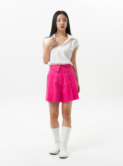 pleated-shorts-ou323