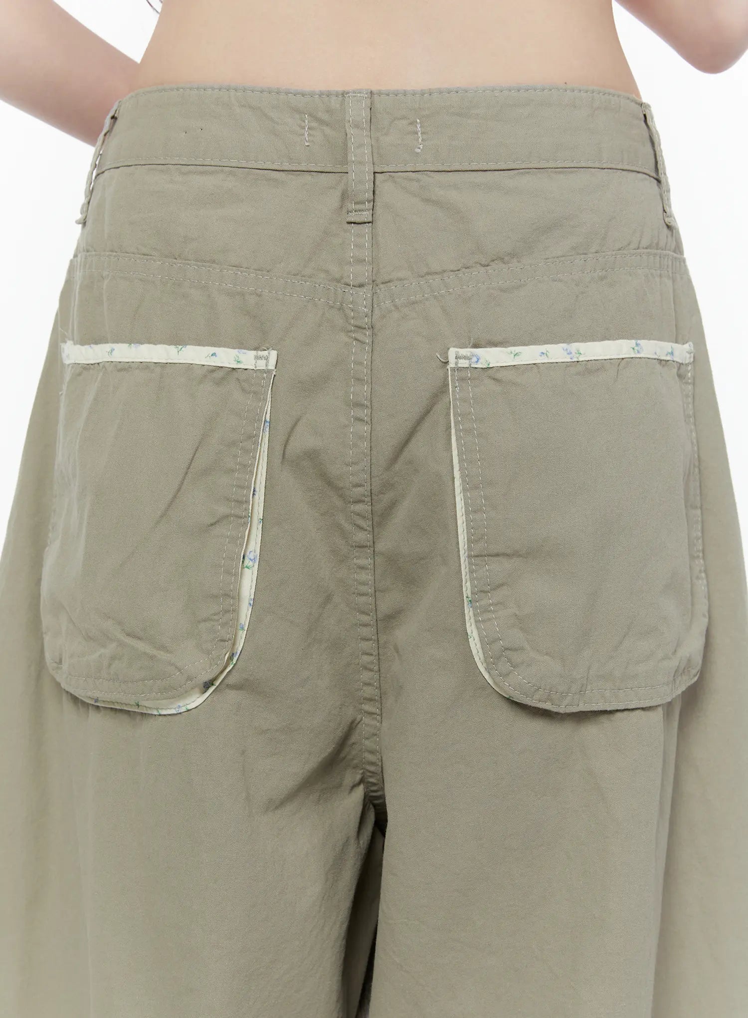 floral-accent-relaxed-fit-pants-cu508