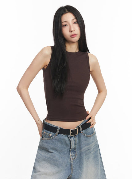 sleek-sleeveless-crop-top-iy529