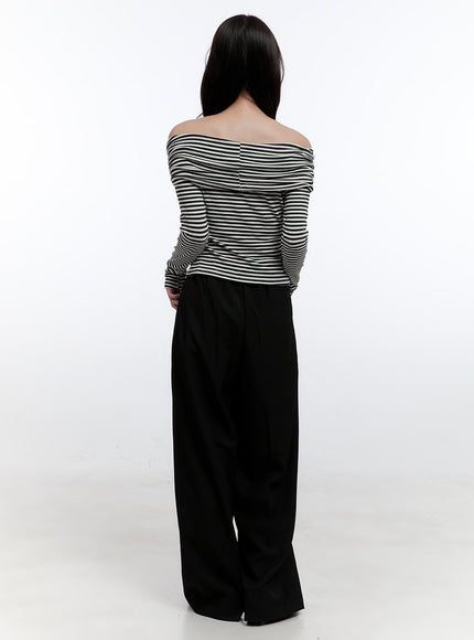 pintuck-wide-leg-slacks-on418