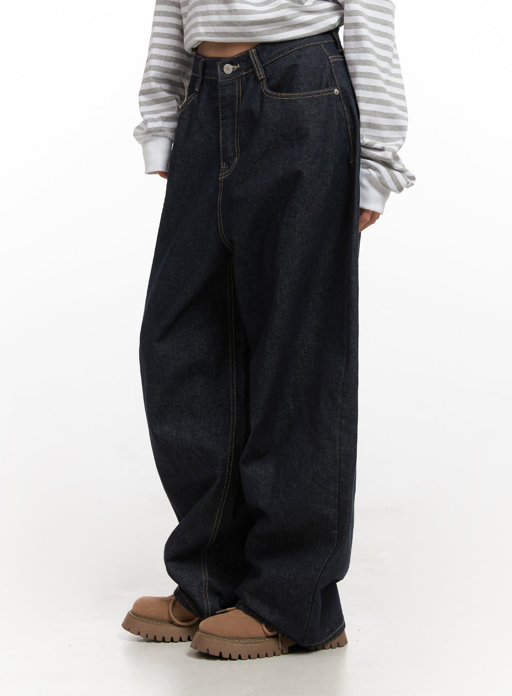 Lily Stitched Wide-Leg Jeans CN426 in dark blue, front waist-to-hem crop shot on model, high-rise waistband with contrast stitching and wide billowing leg, paired with striped crop top.