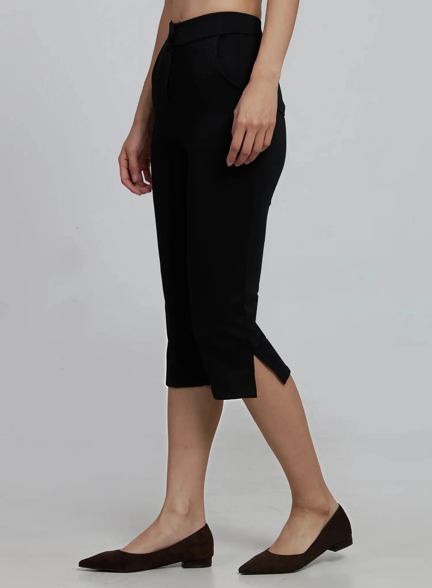 slim-fit-capri-pants-im520