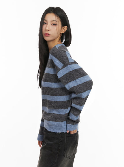 striped-knitted-sweater-ij503