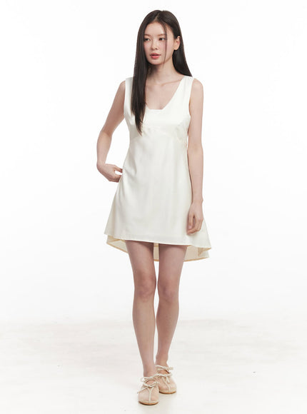 satin-v-neck-sleeveless-mini-dress-iy513-2