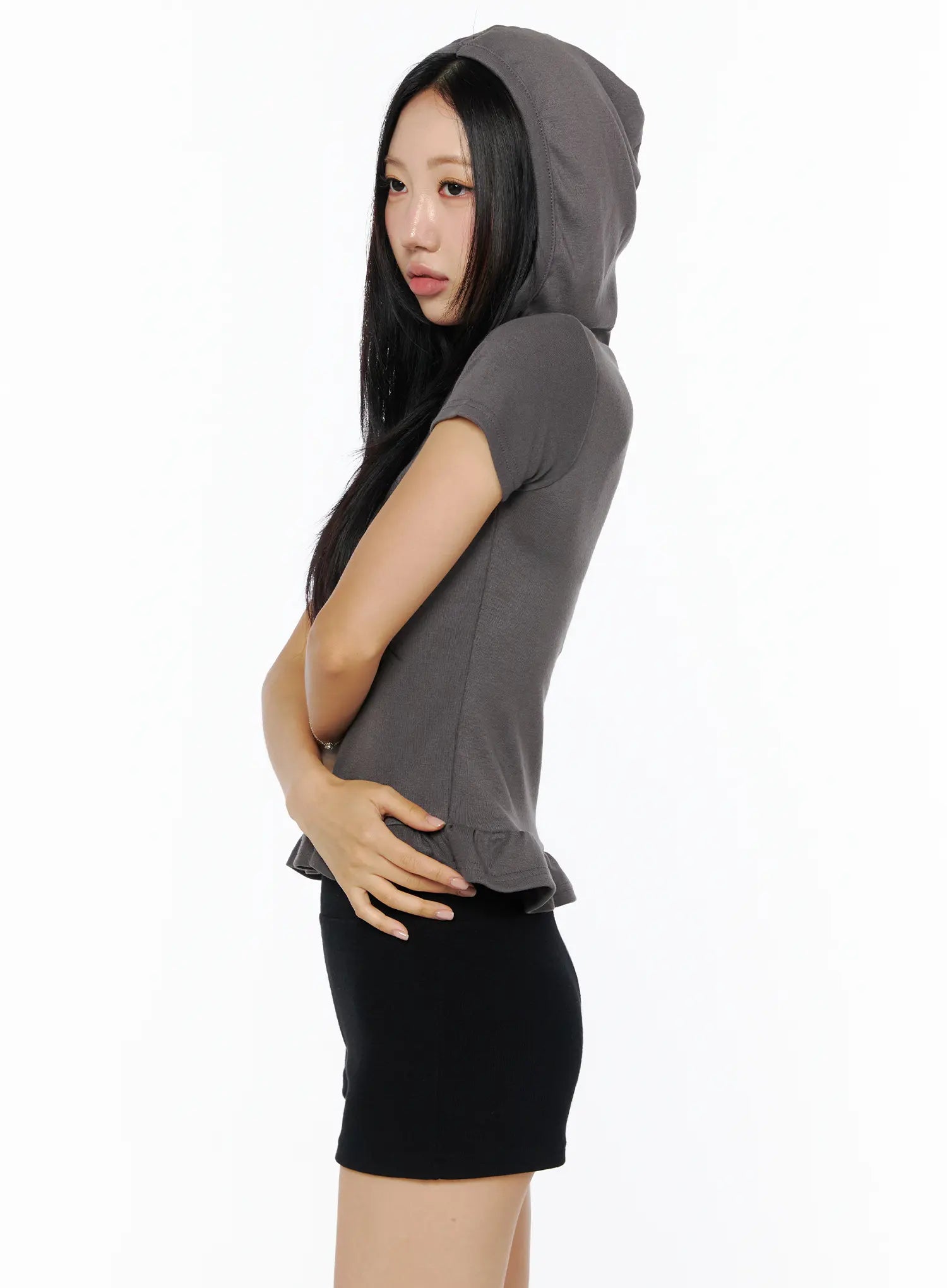 ruffle-hem-u-neck-tee-cu512