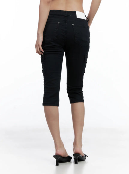 slim-fit-cargo-capri-pants-cl511