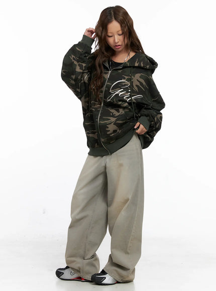 oversized-camo-lettered-hoodie-cs522