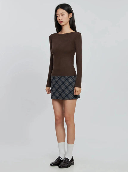 chic-boat-neck-sweater-in507