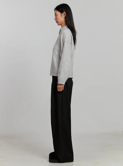 contrast-collar-knit-top-ij505