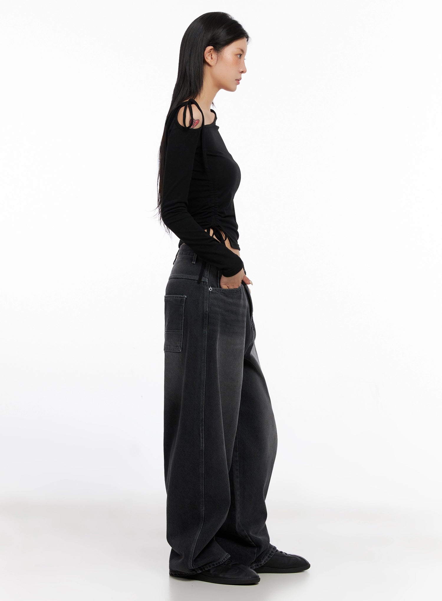 Casual Wide-Leg Baggy Jeans IS515 in Gray, full-length side view on model, showcasing extreme wide-leg volume, side pocket patch, and washed gray cotton drape.