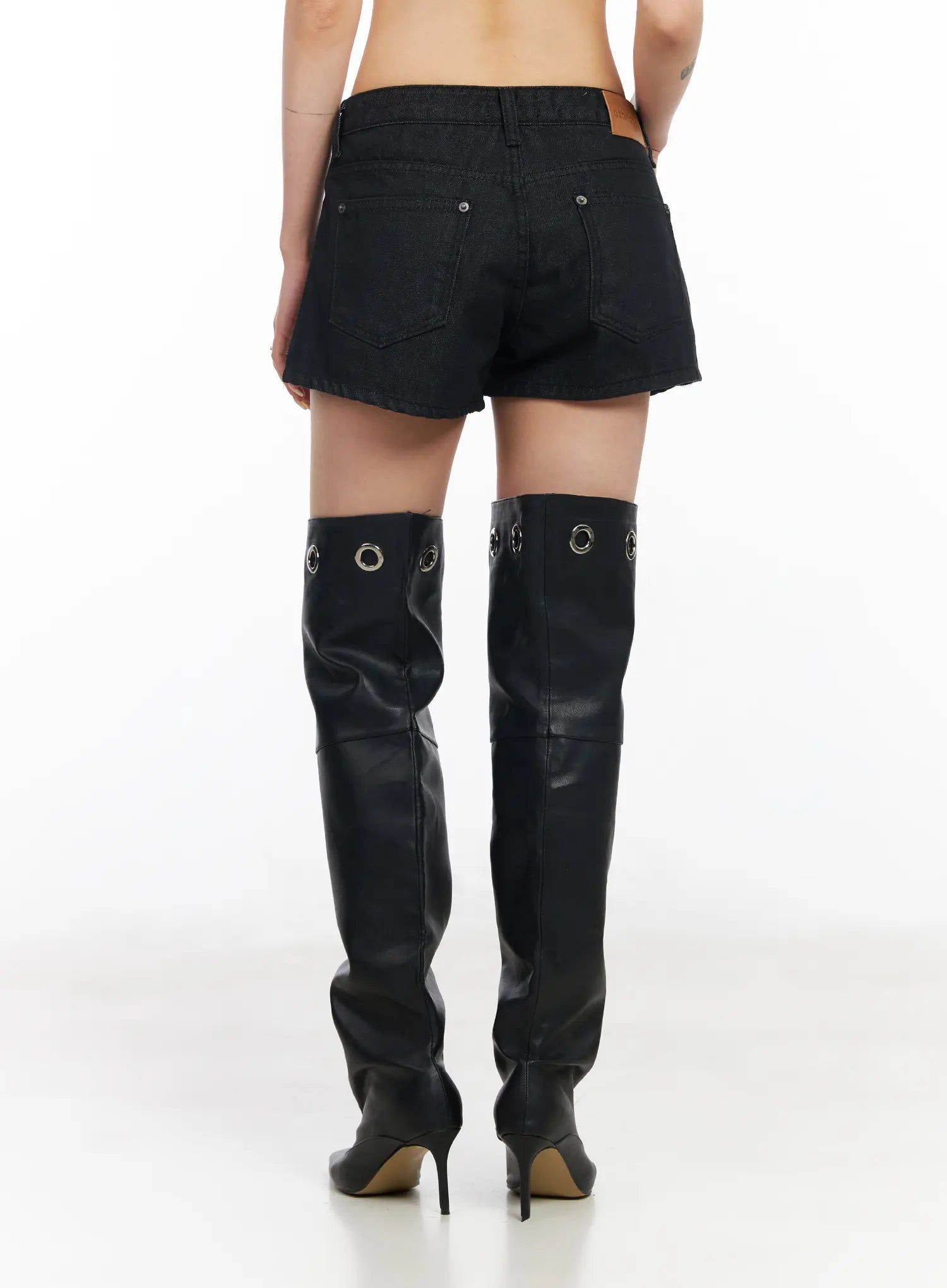 low-waist-dark-wash-denim-shorts-cm517