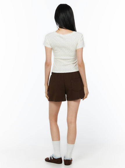casual-track-shorts-iu519