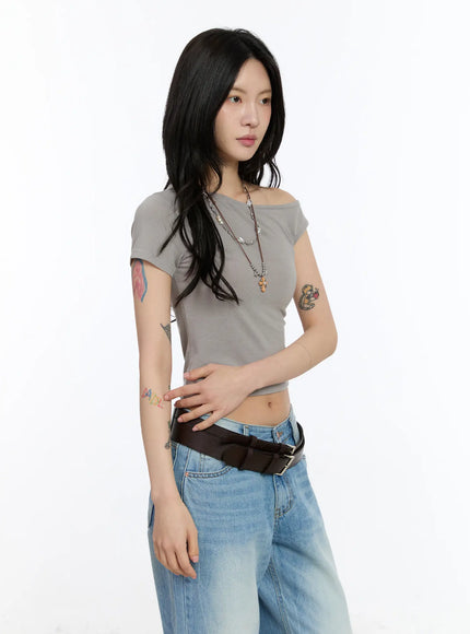 asymmetric-off-shoulder-tee-ca508 / Gray