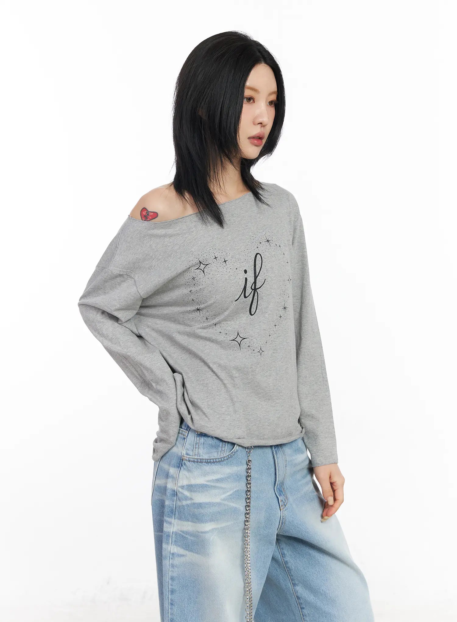 off-shoulder-graphic-long-sleeve-top-cf526 / Gray
