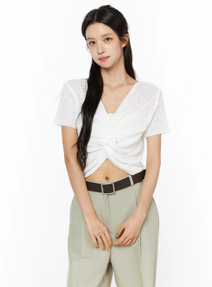 twist-detail-knit-short-sleeve-top-cu522 / White