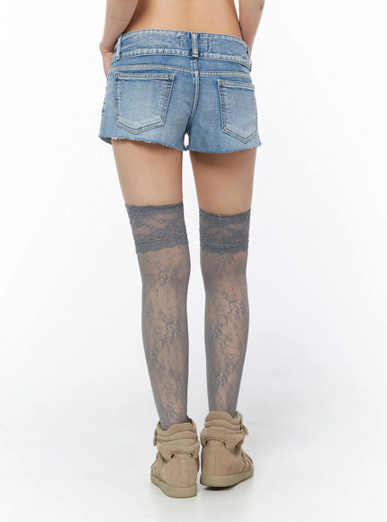 low-rise-two-button-denim-shorts-cy527