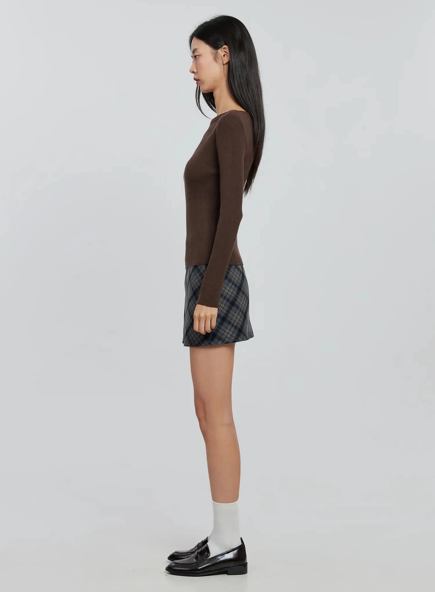 chic-boat-neck-sweater-in507