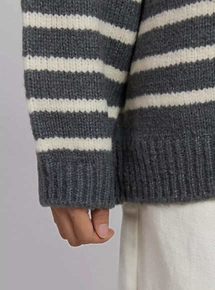 shoulder-cutout-striped-knit-sweater-id504