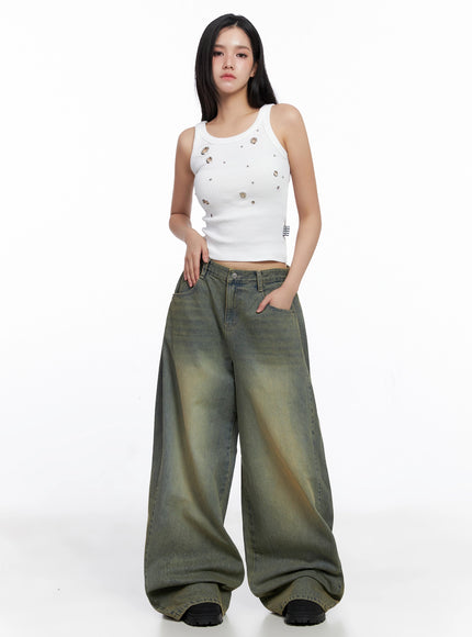 ribbed-eyelet-slim-fit-tank-top-is525