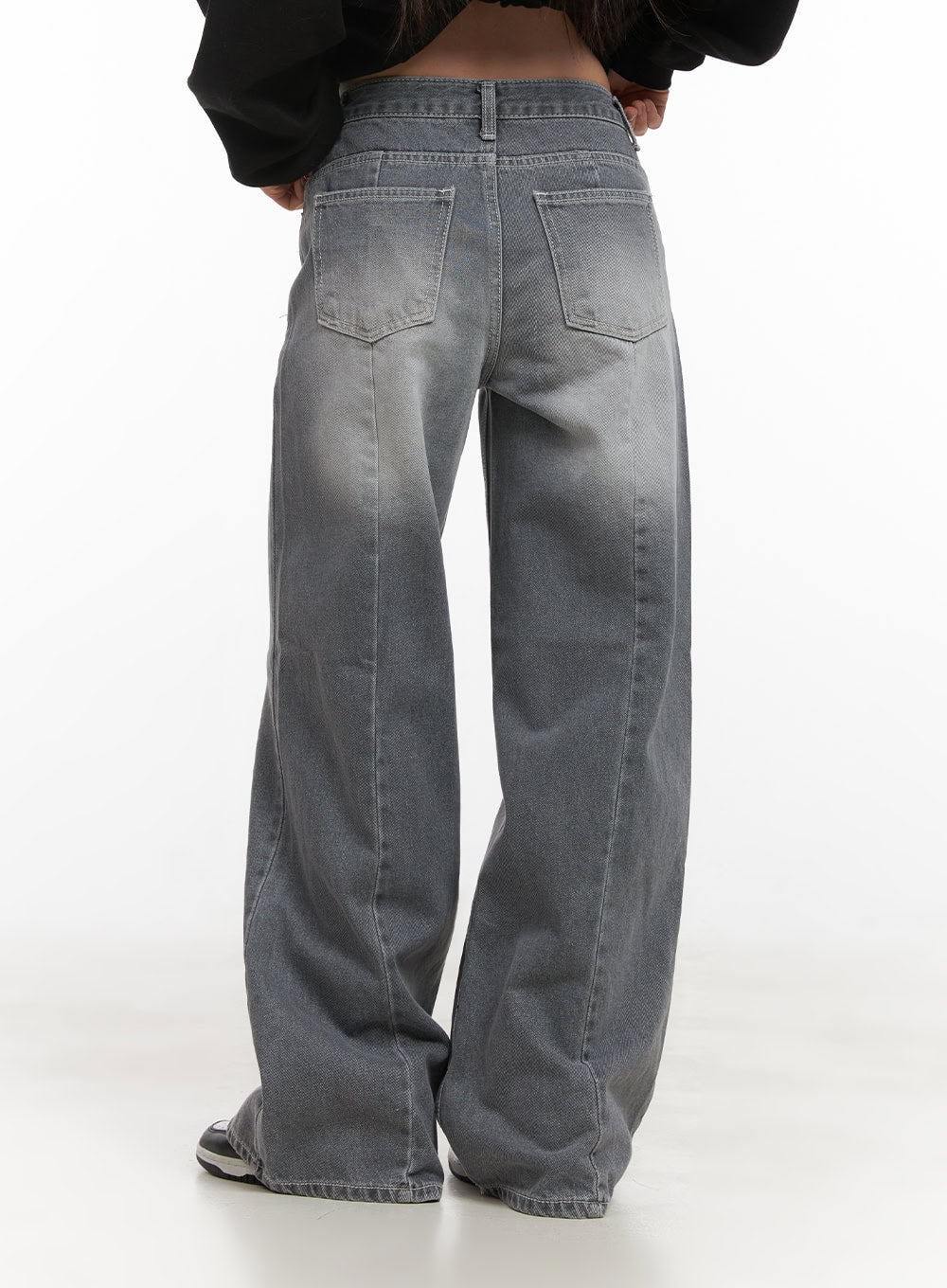 Yaz Baggy Jeans CD416 in gray, back close-up crop view on model, washed denim showing patch back pockets and faded gray gradient across wide seat and leg.