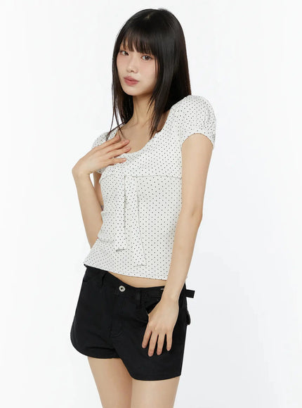 polka-dot-puff-sleeve-top-iu518