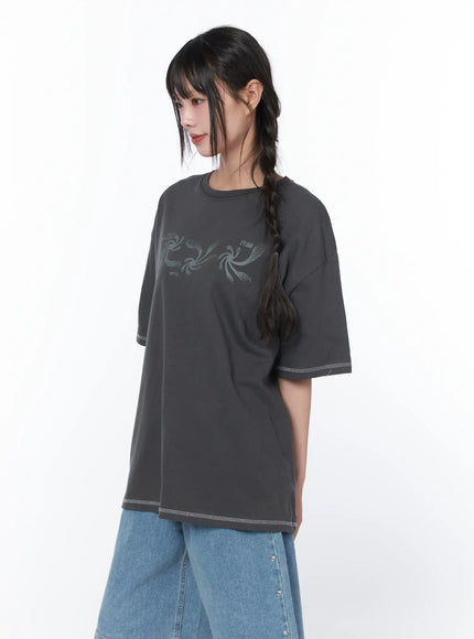 loose-fit-graphic-stitch-t-shirt-ca529