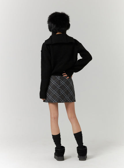 half-neck-hand-warmer-knit-sweater-cd312