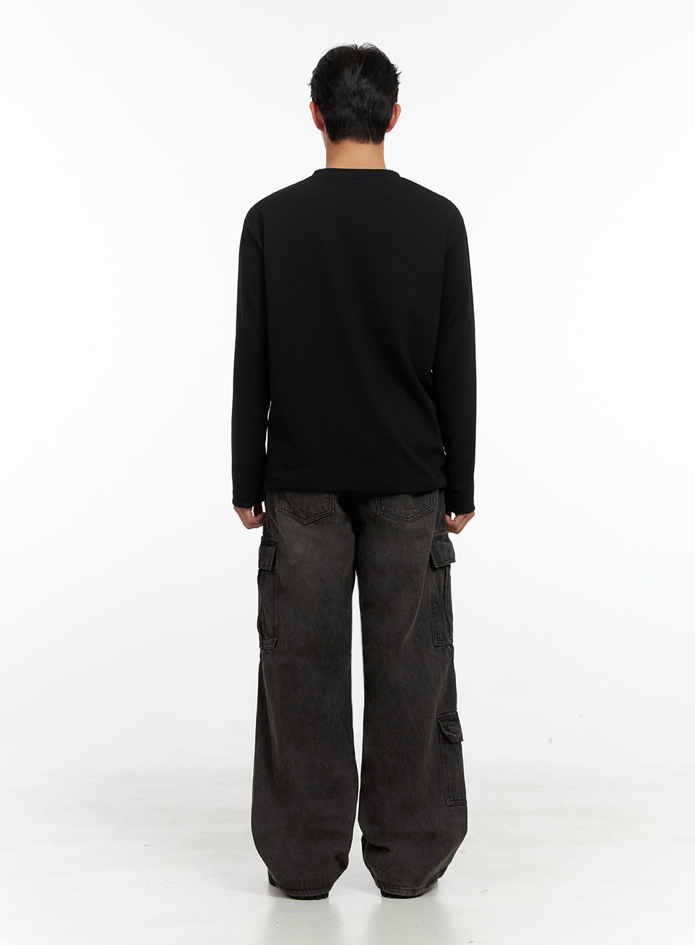 mens-basic-long-sleeve-tee-in426