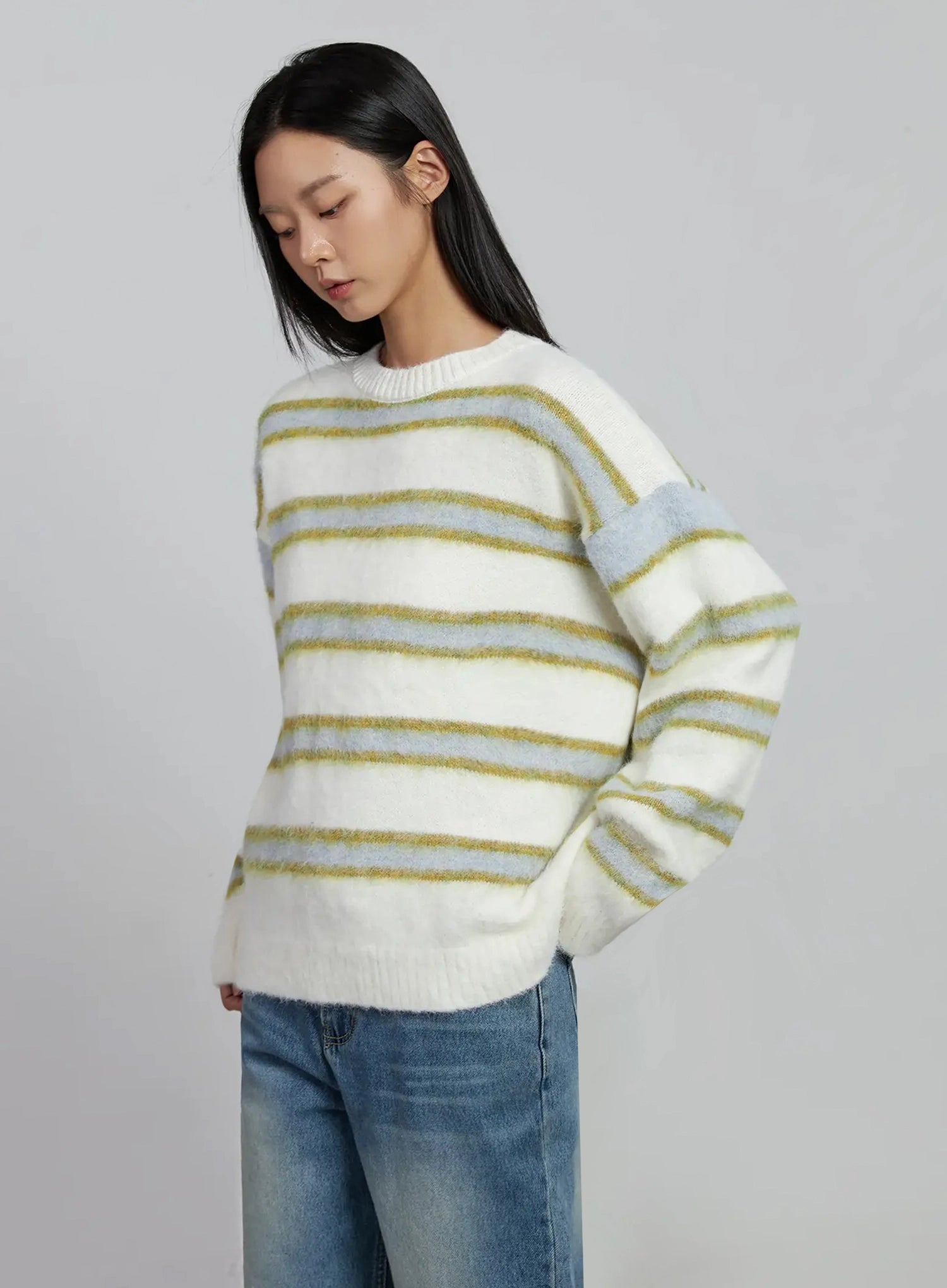 cozy-stripe-pattern-sweater-im520