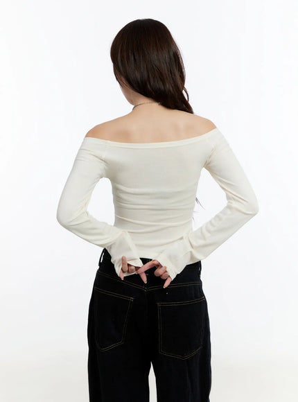 off-shoulder-printed-long-sleeve-top-cn524