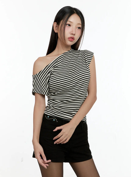 striped-asymmetric-off-shoulder-tee-cg501