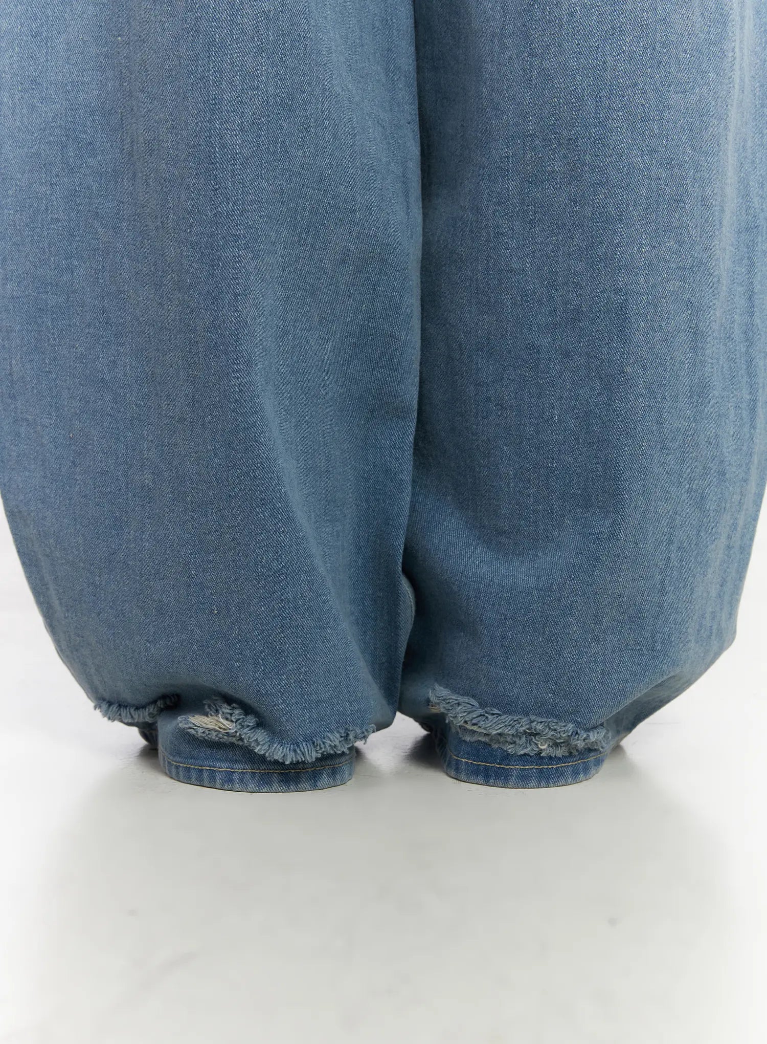 lylah-ripped-wide-leg-jeans-cm517