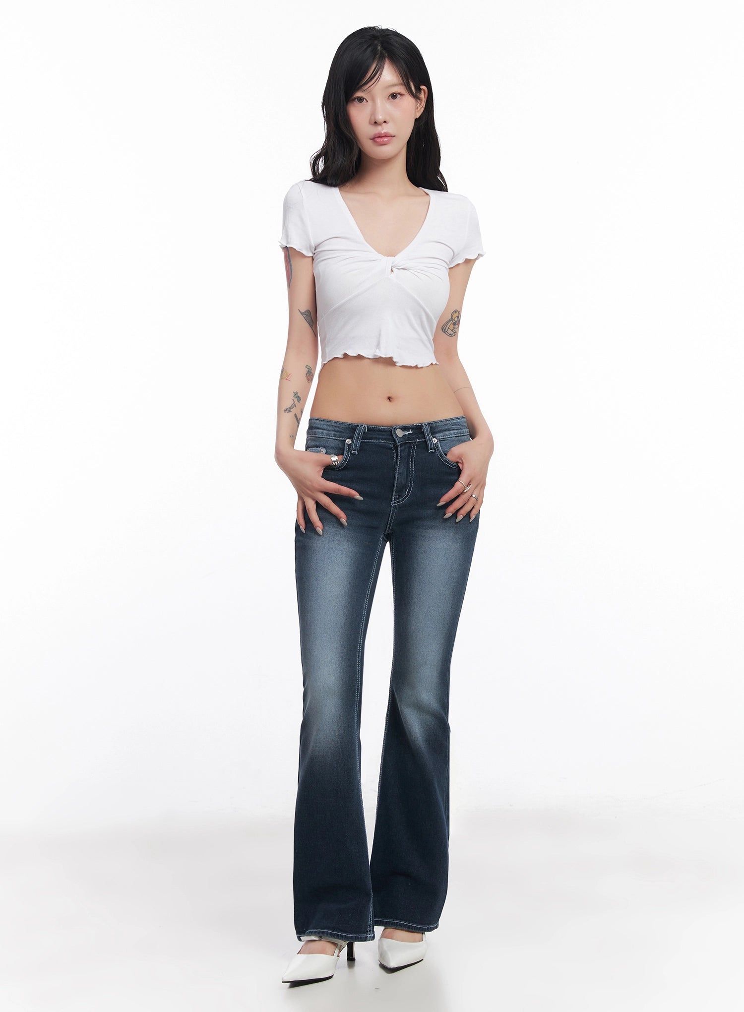 xinyu-low-rise-flared-denim-pants-ic503