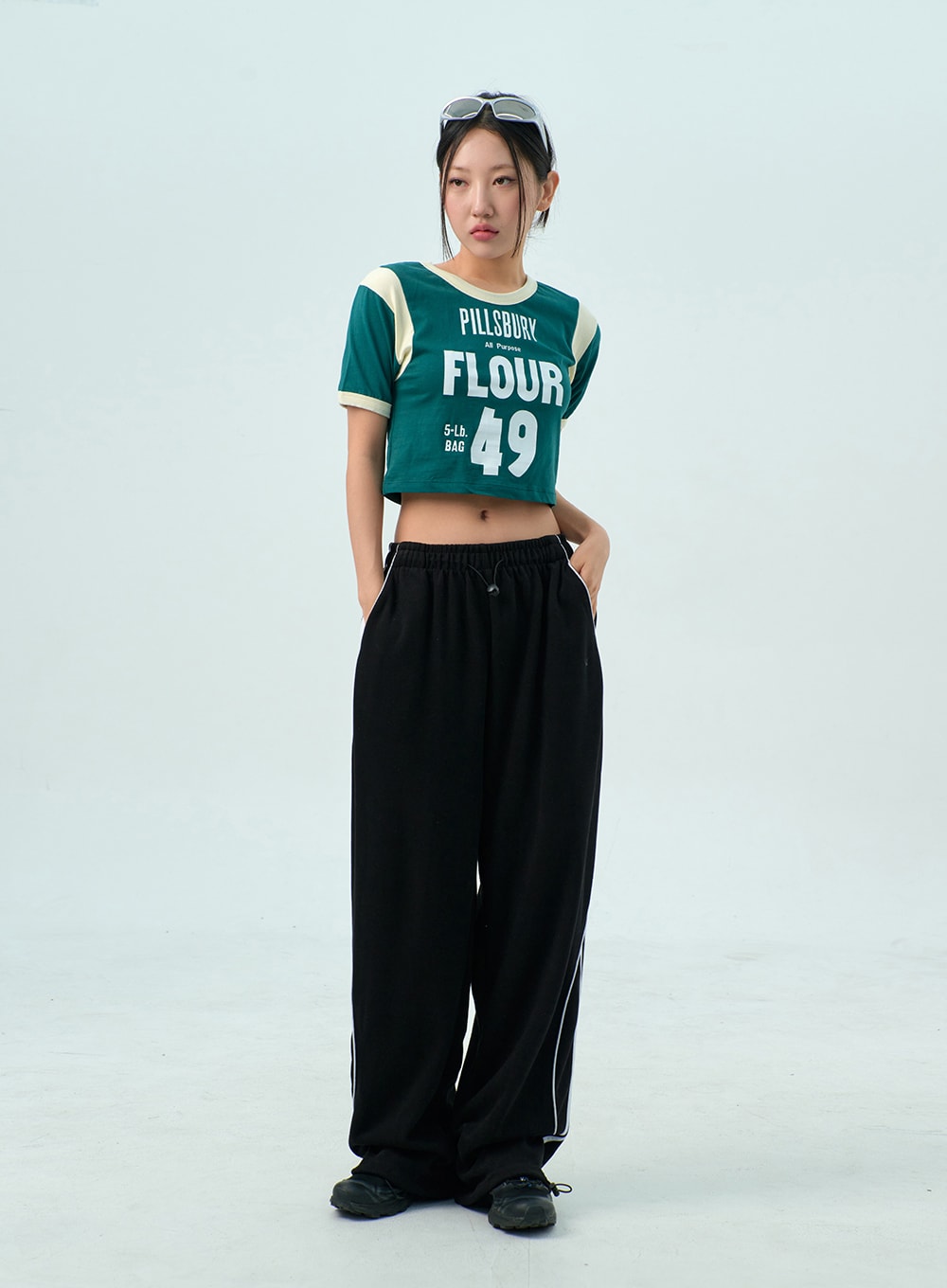 Shosho Womens Large Green With White & Red Side Stripe Track Pants