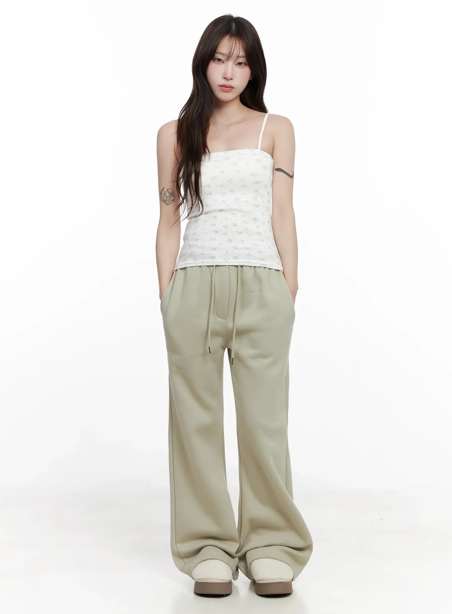 lucky-fleece-wide-leg-sweatpants-in514