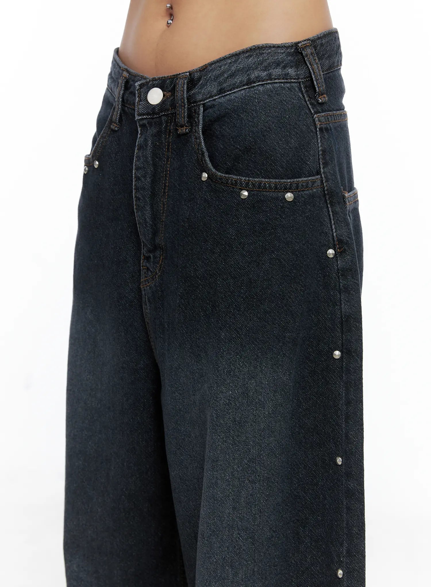 rivet-detail-washed-wide-leg-jeans-cs505