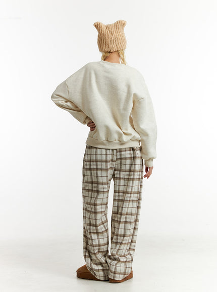 round-neck-graphic-bear-long-sleeve-loungewear-sweater-id313