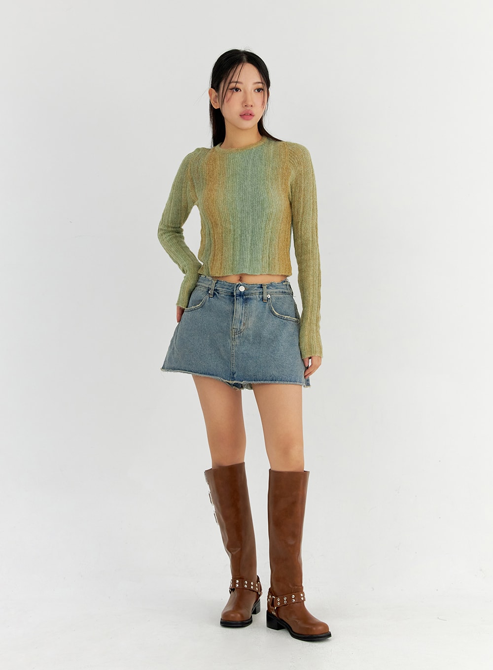 round-neck-gradient-color-crop-sweater-co327