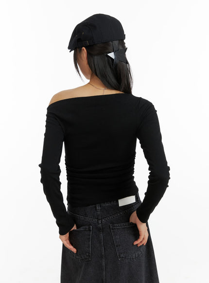 asymmetrical-ruched-top-cm413