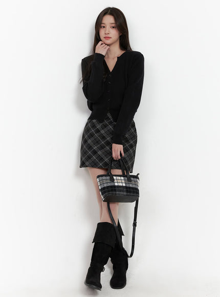 soft-checkered-shoulder-bag-ij510