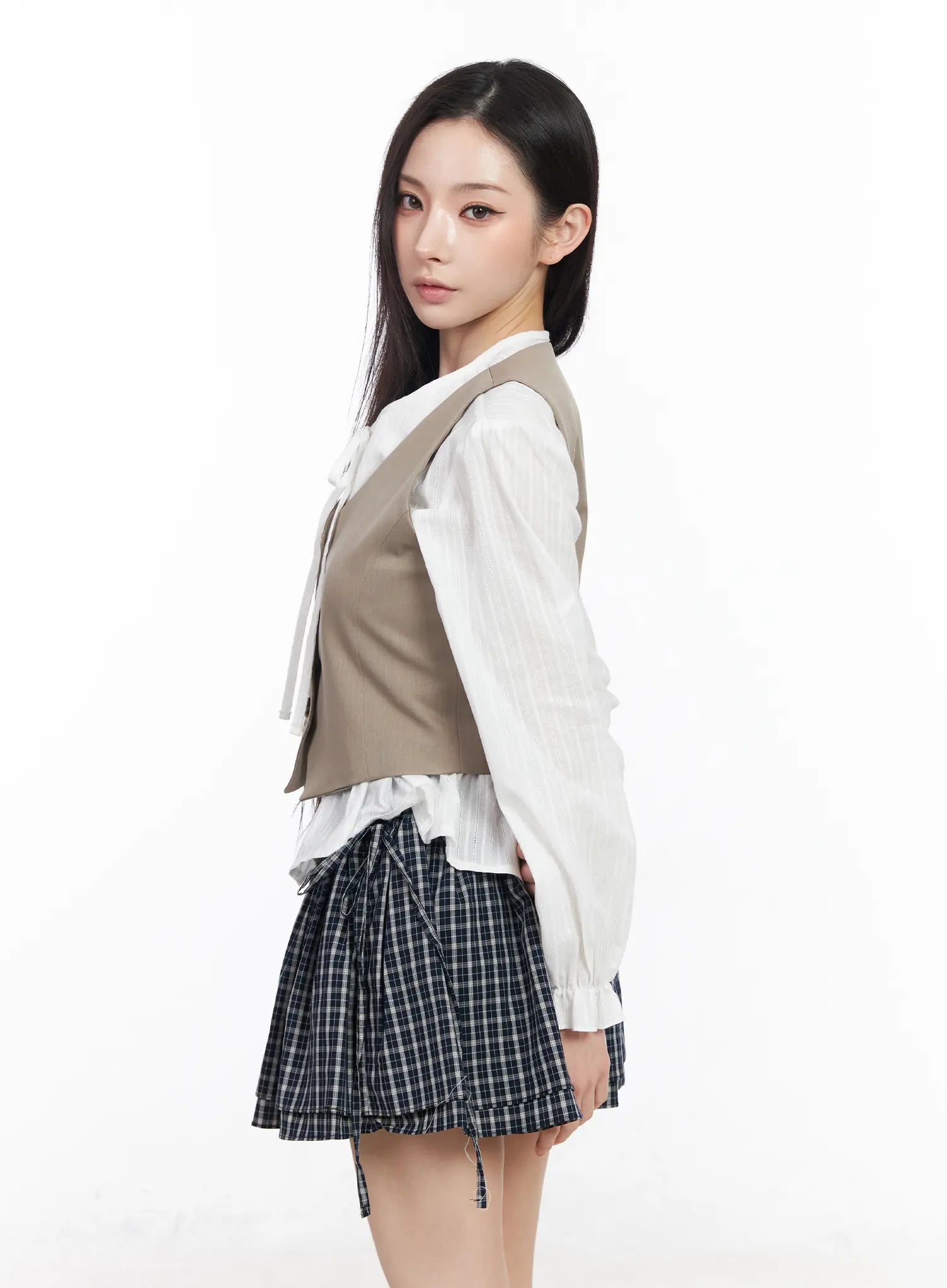 buttoned-back-belted-crop-vest-cm519