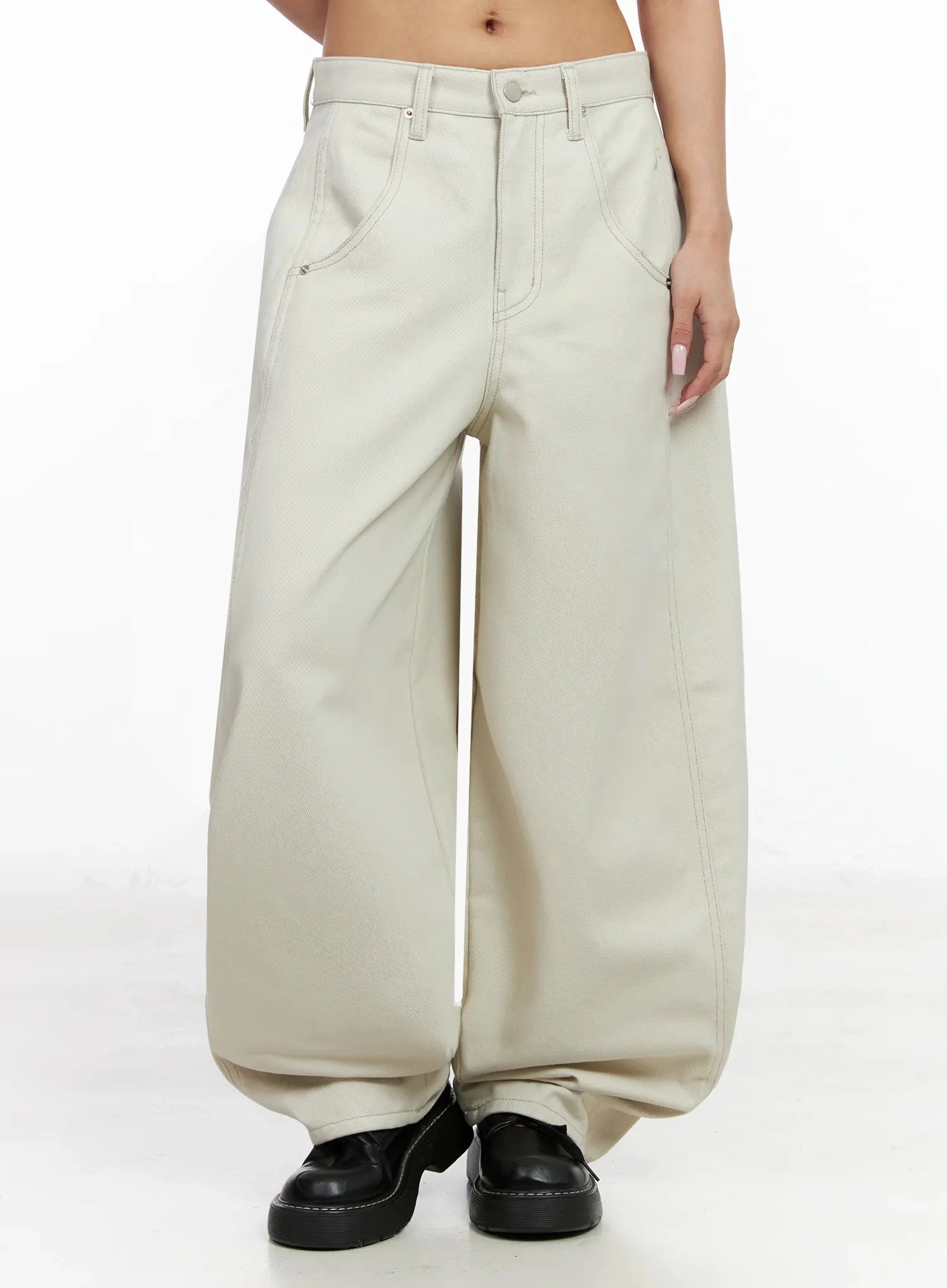juniper-wing-print-baggy-jeans-ia527