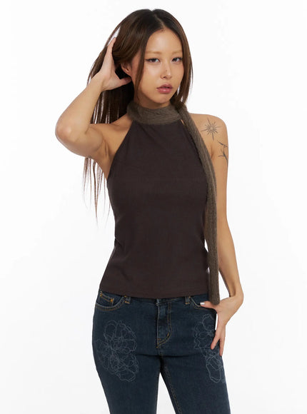 contrast-halter-top-in528