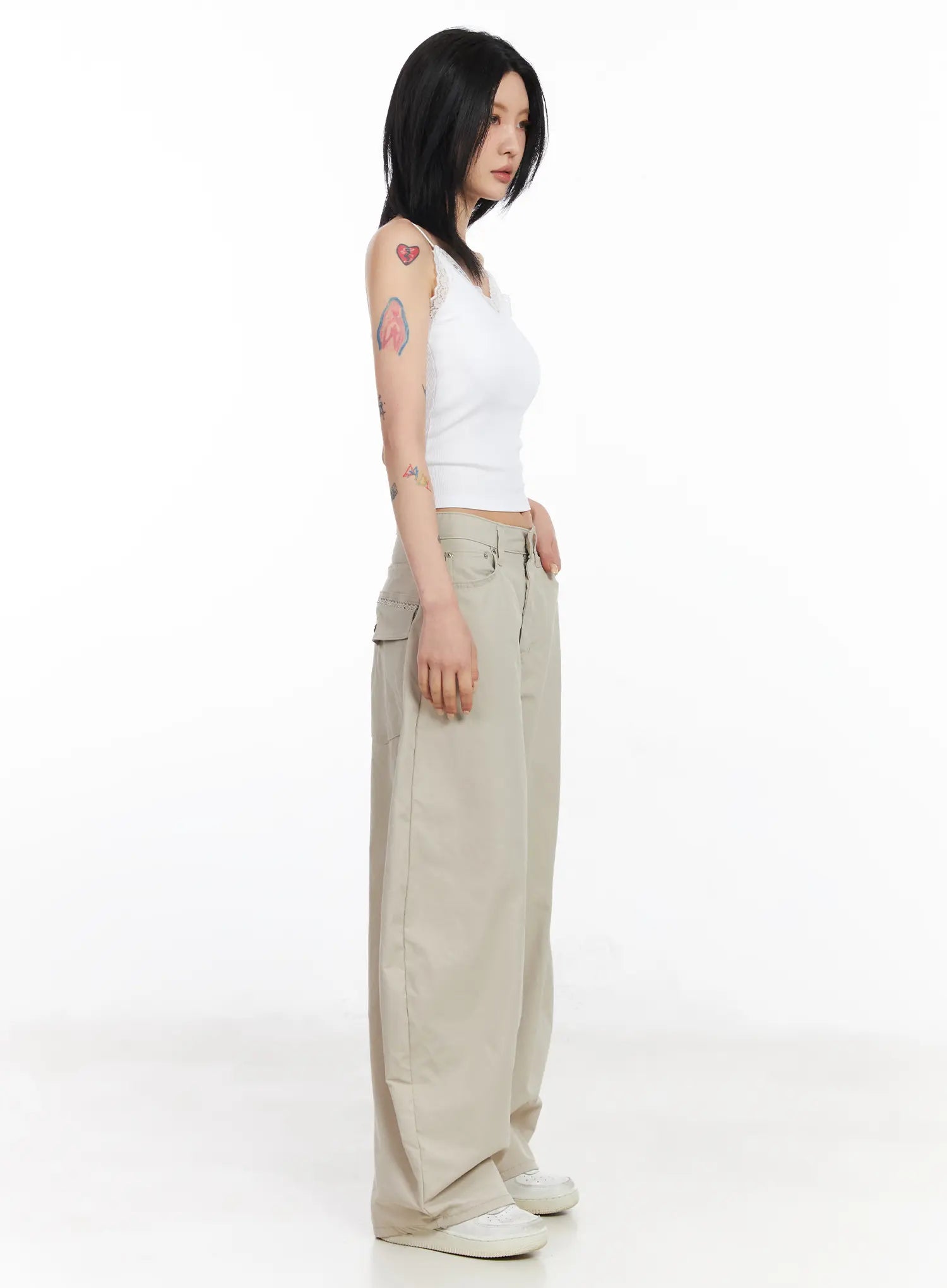 v-neck-lace-camisole-top-cf526