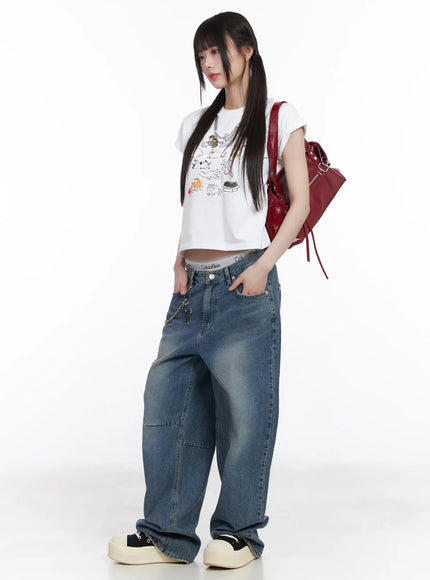 kitty-graphic-semi-crop-tee-cm526