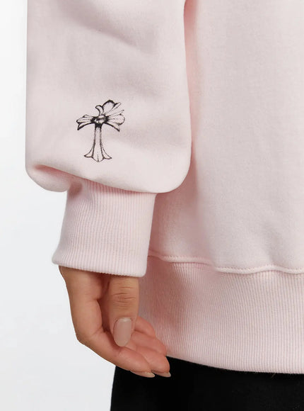 off-shoulder-graphic-sweatshirt-id525