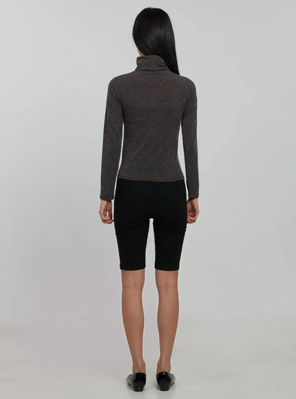 long-sleeve-slim-turtleneck-ij509