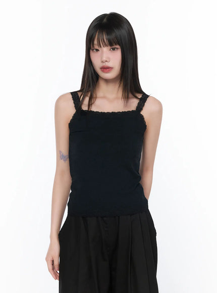 lace-trim-sleeveless-top-ca528 / Black