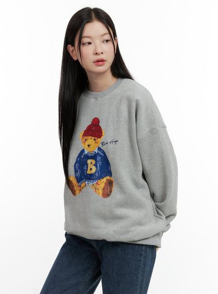 bear-graphic-crewneck-sweatshirt-on408