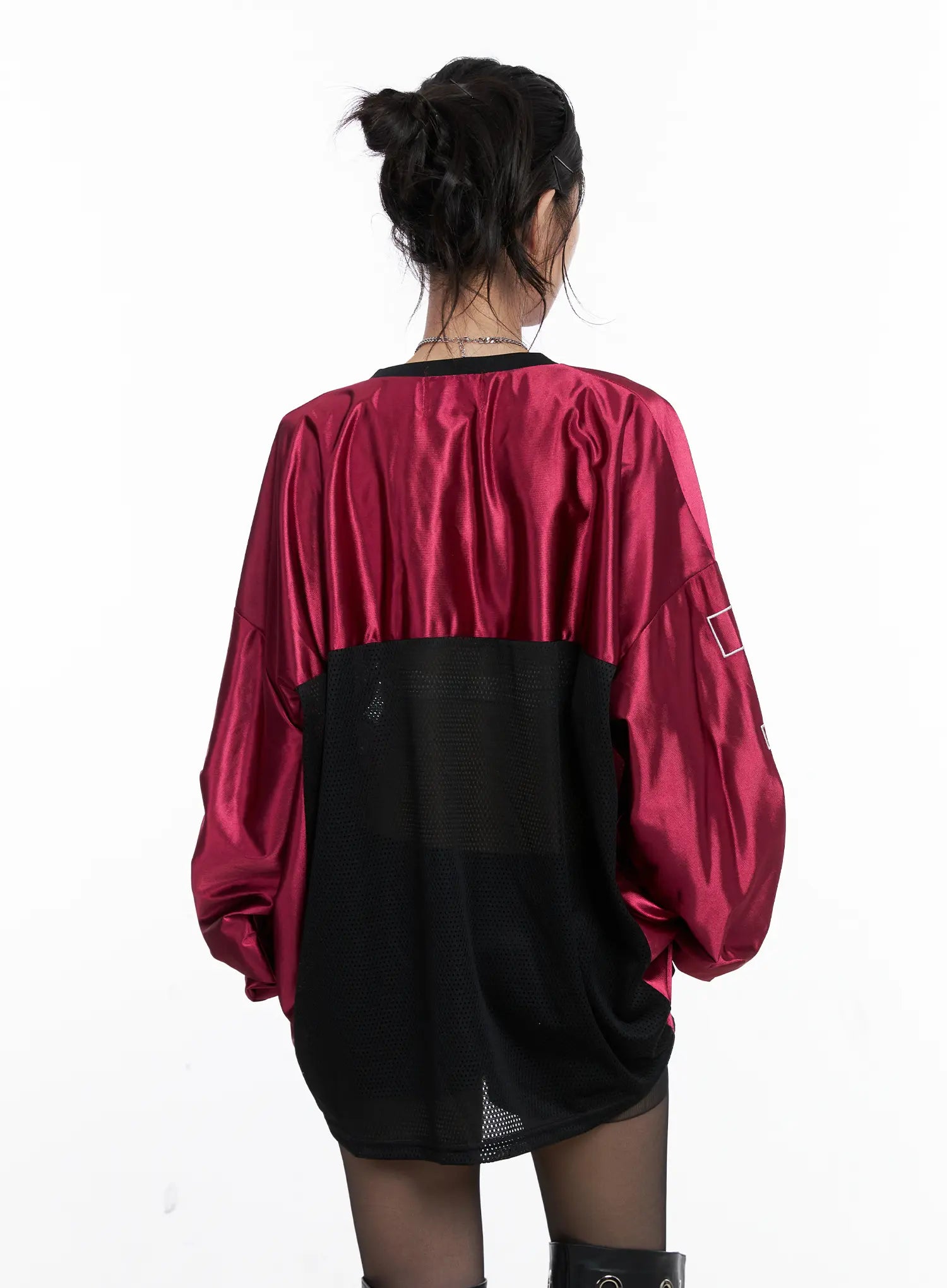 v-neck-graphic-jersey-top-cs512